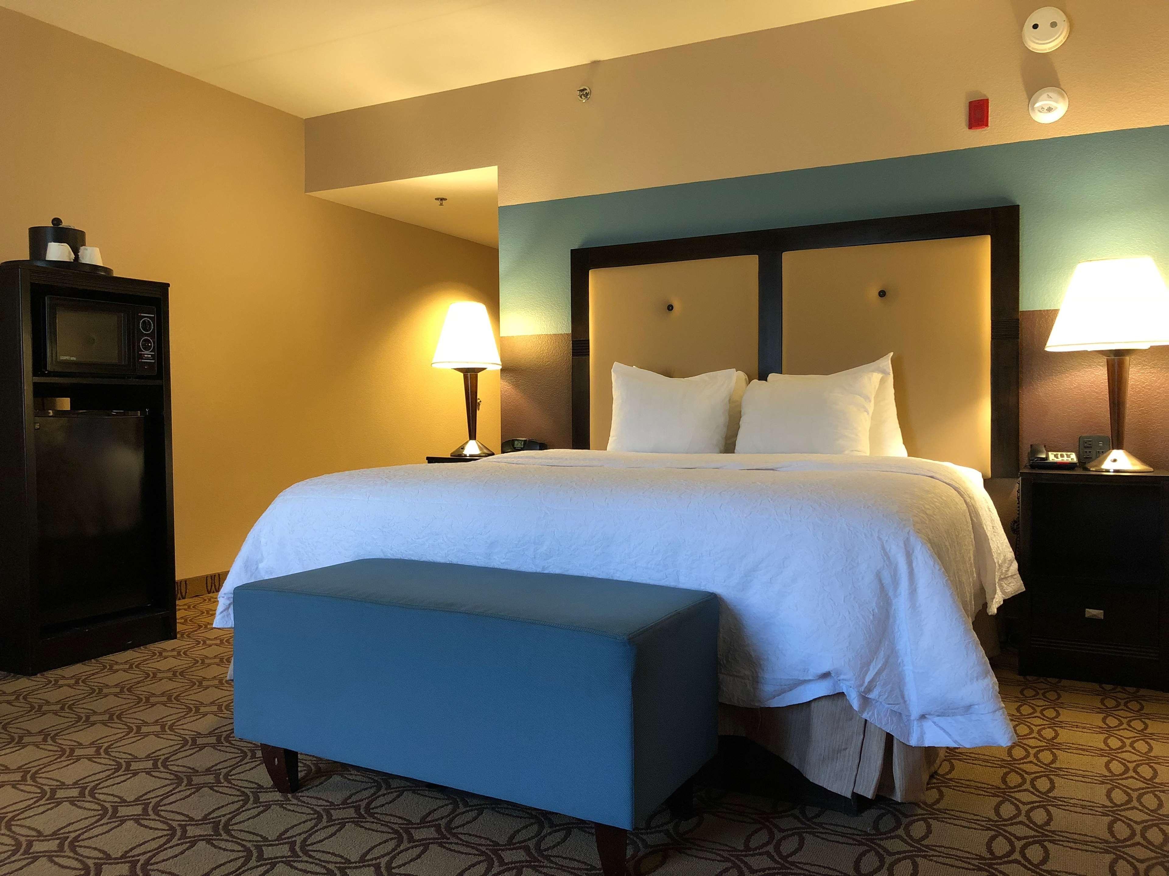 Hampton Inn & Suites Charlotte-Airport Εξωτερικό φωτογραφία