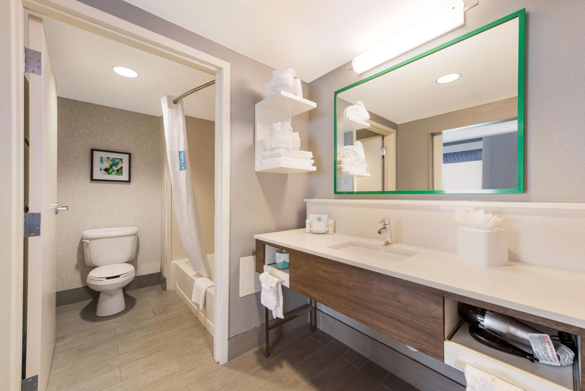Hampton Inn & Suites Charlotte-Airport Εξωτερικό φωτογραφία
