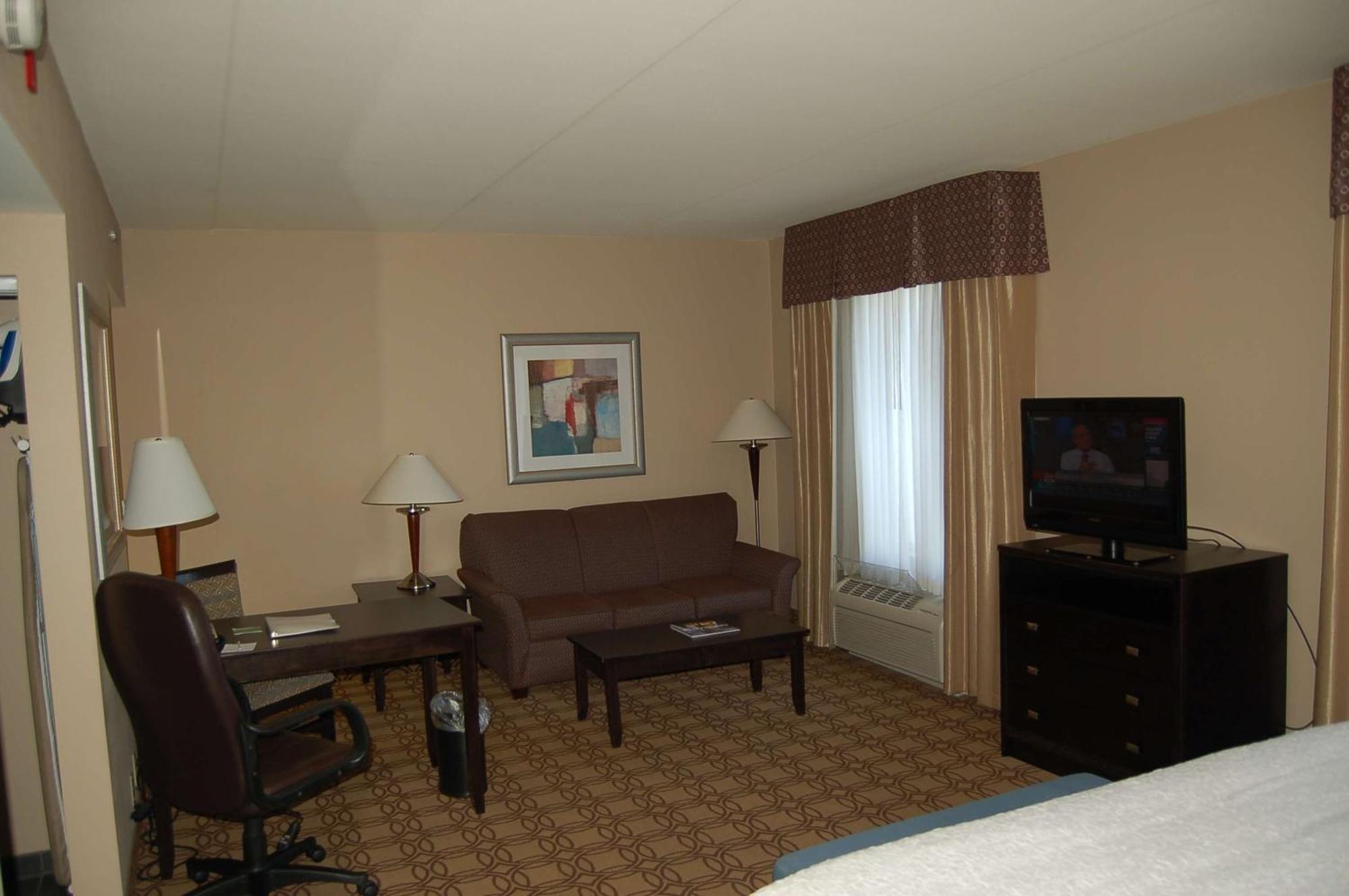 Hampton Inn & Suites Charlotte-Airport Εξωτερικό φωτογραφία