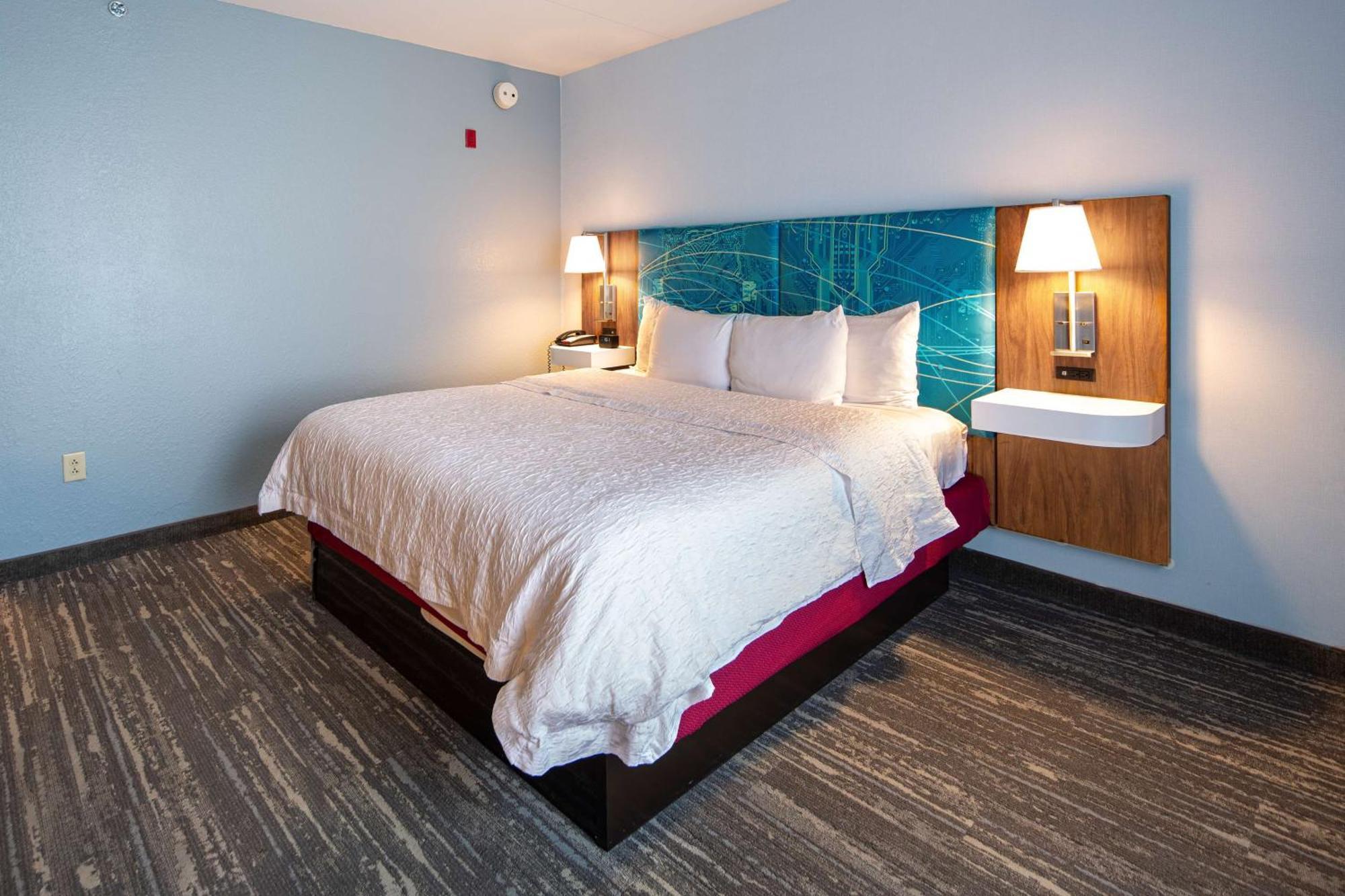 Hampton Inn & Suites Charlotte-Airport Εξωτερικό φωτογραφία