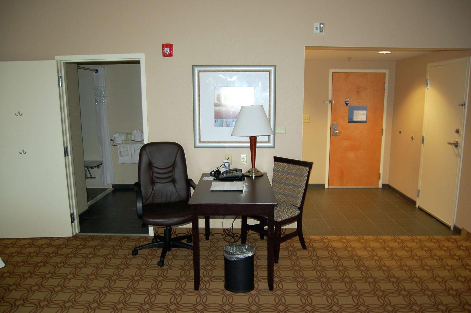 Hampton Inn & Suites Charlotte-Airport Εξωτερικό φωτογραφία