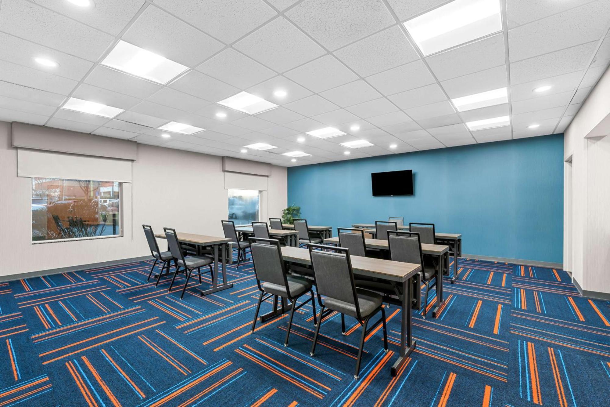 Hampton Inn & Suites Charlotte-Airport Εξωτερικό φωτογραφία