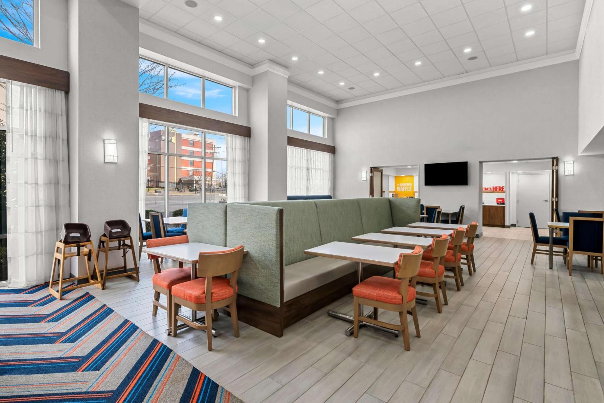 Hampton Inn & Suites Charlotte-Airport Εξωτερικό φωτογραφία