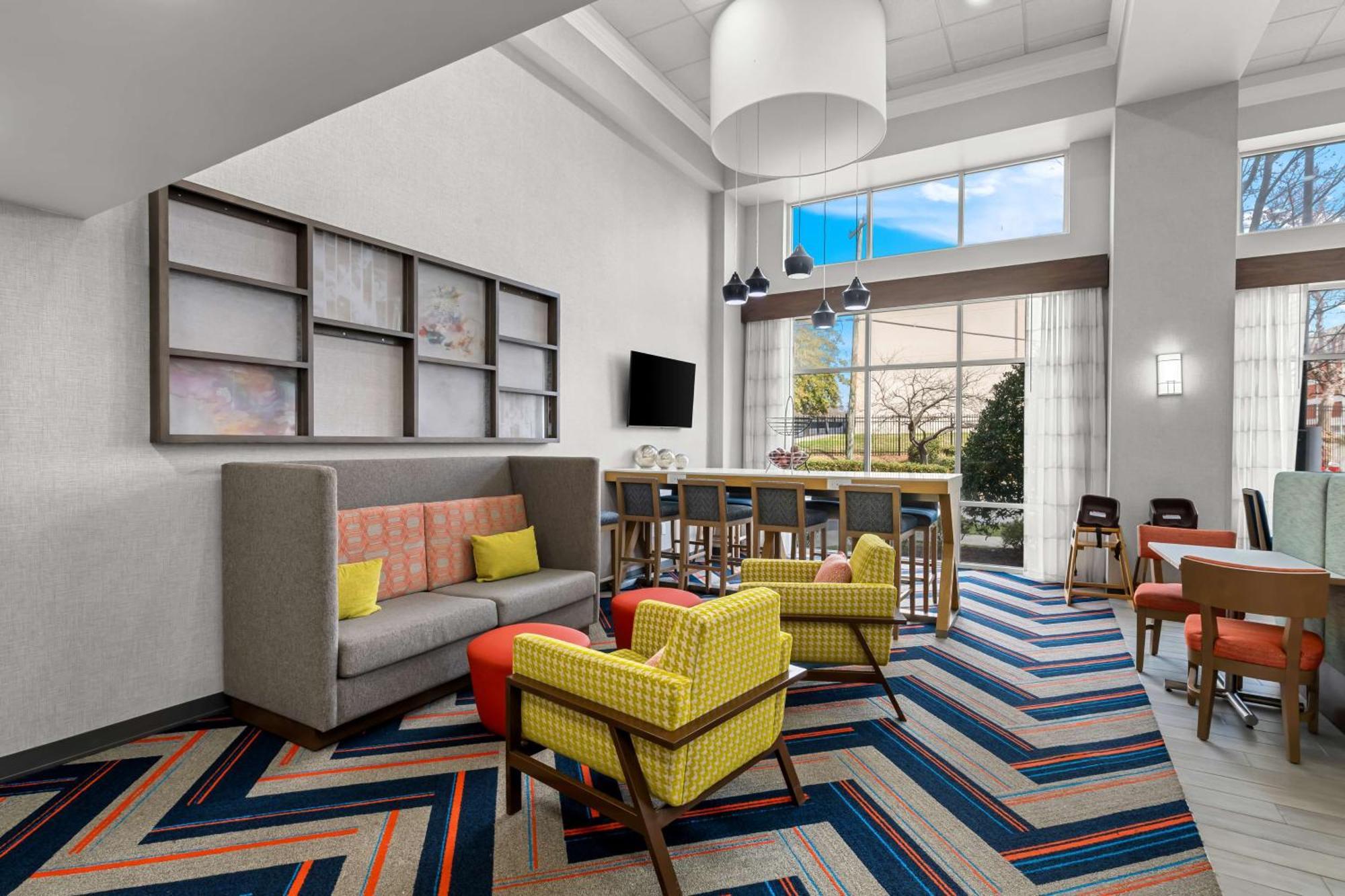Hampton Inn & Suites Charlotte-Airport Εξωτερικό φωτογραφία
