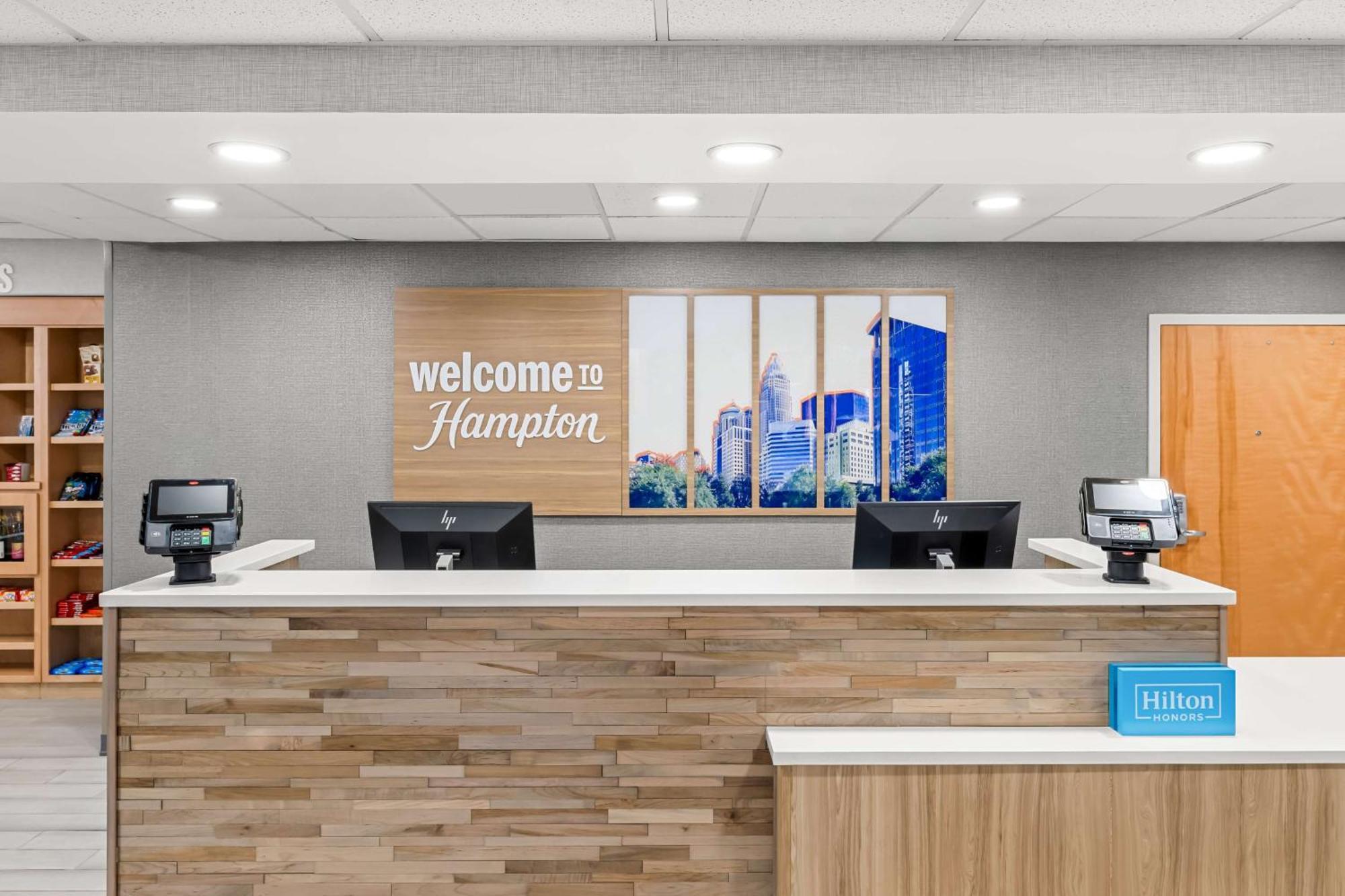 Hampton Inn & Suites Charlotte-Airport Εξωτερικό φωτογραφία