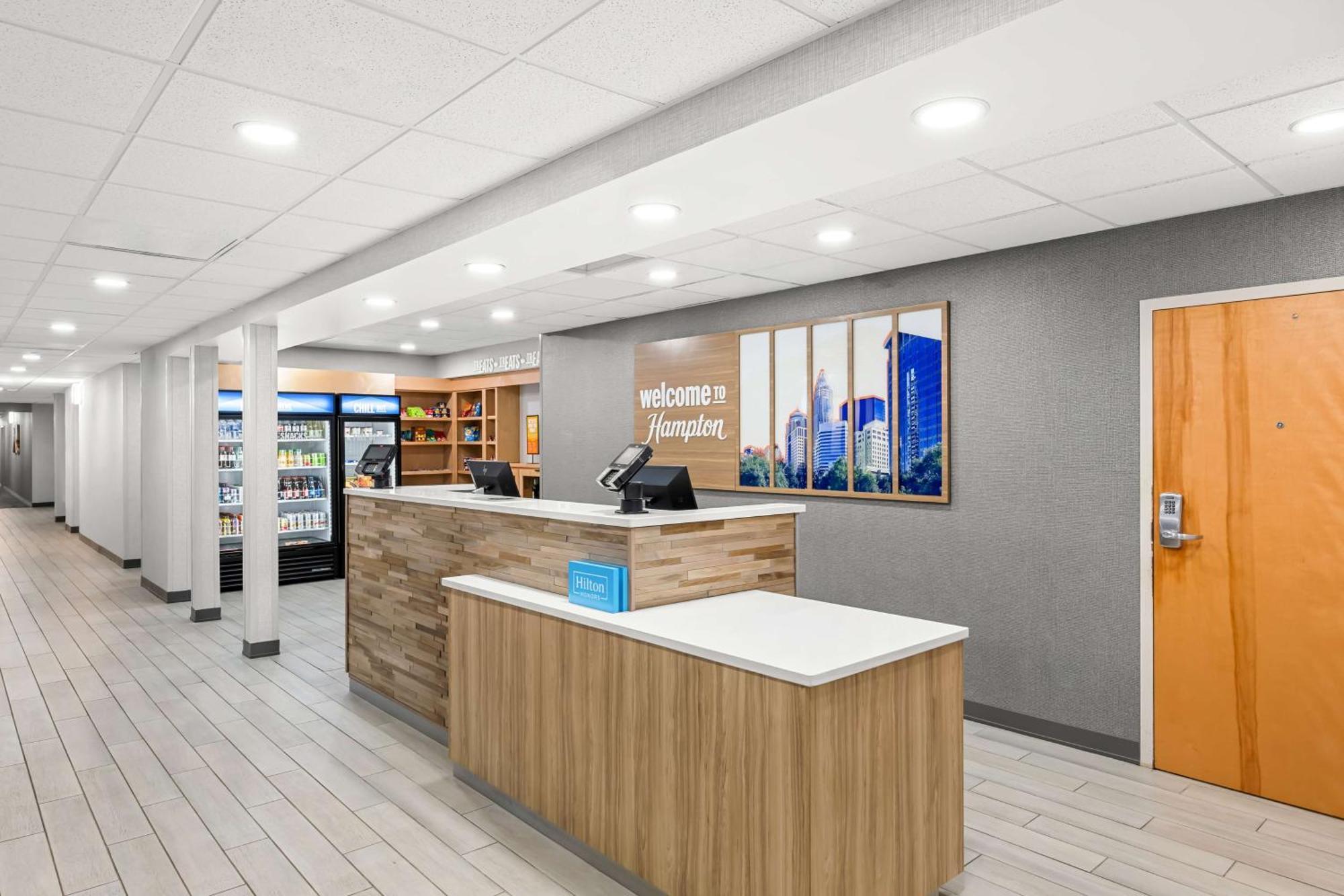 Hampton Inn & Suites Charlotte-Airport Εξωτερικό φωτογραφία