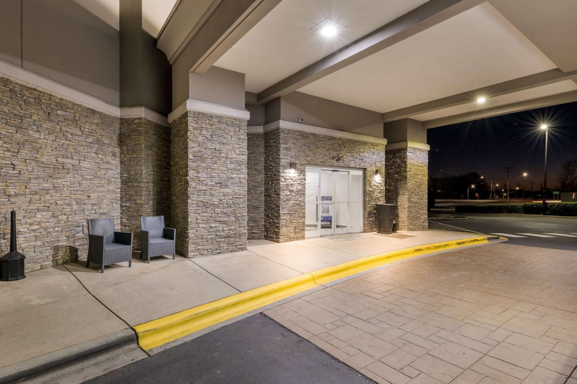 Hampton Inn & Suites Charlotte-Airport Εξωτερικό φωτογραφία