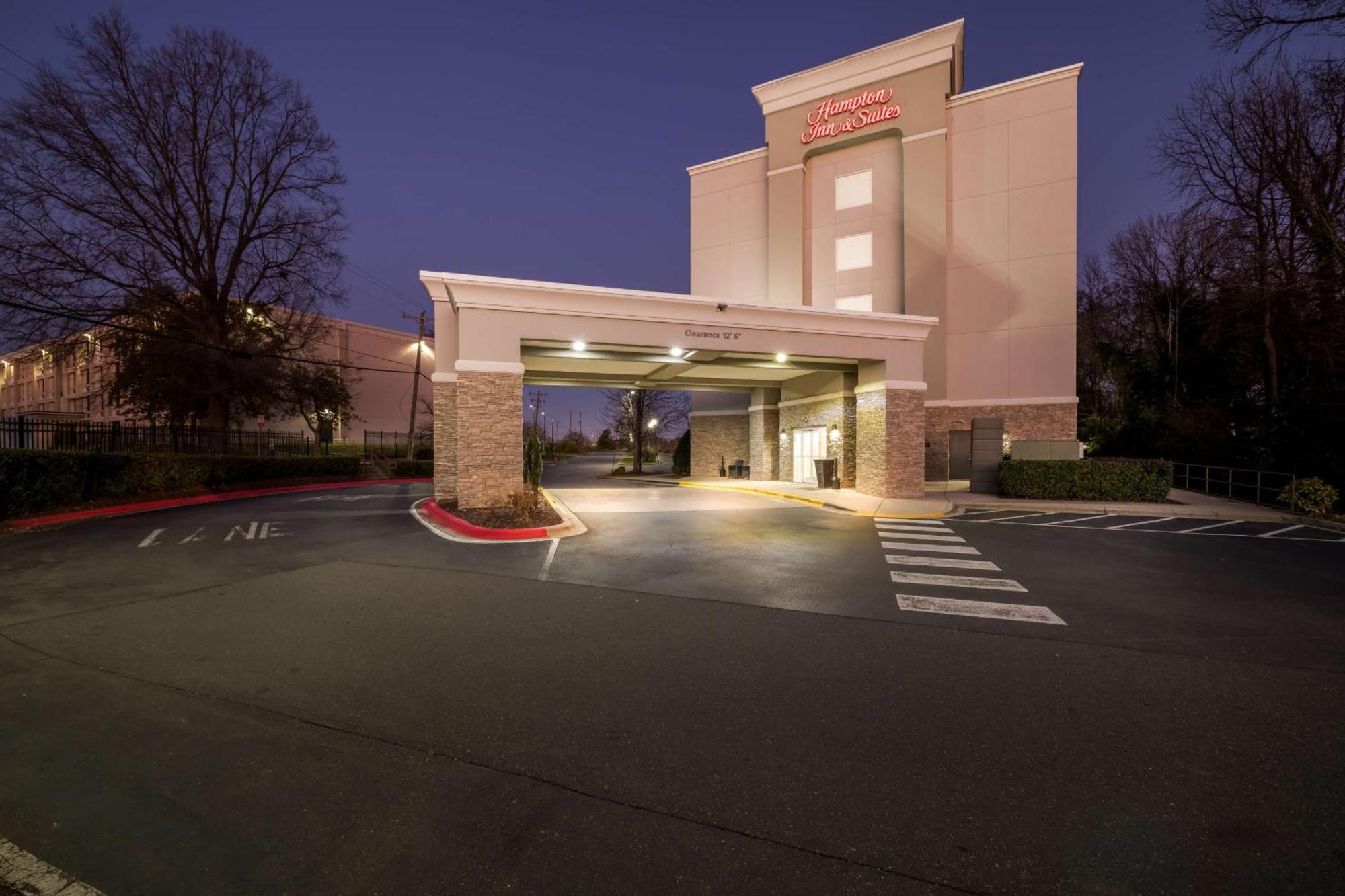 Hampton Inn & Suites Charlotte-Airport Εξωτερικό φωτογραφία